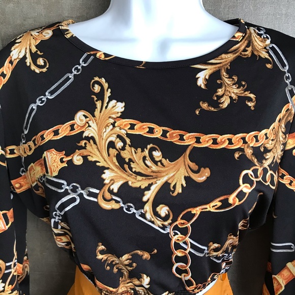 3/$25 90’s Vintage Crop Top - Picture 5 of 9